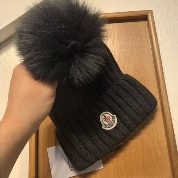 Moncler Wool Beanie with Pom Pom - Picture 5 of 7